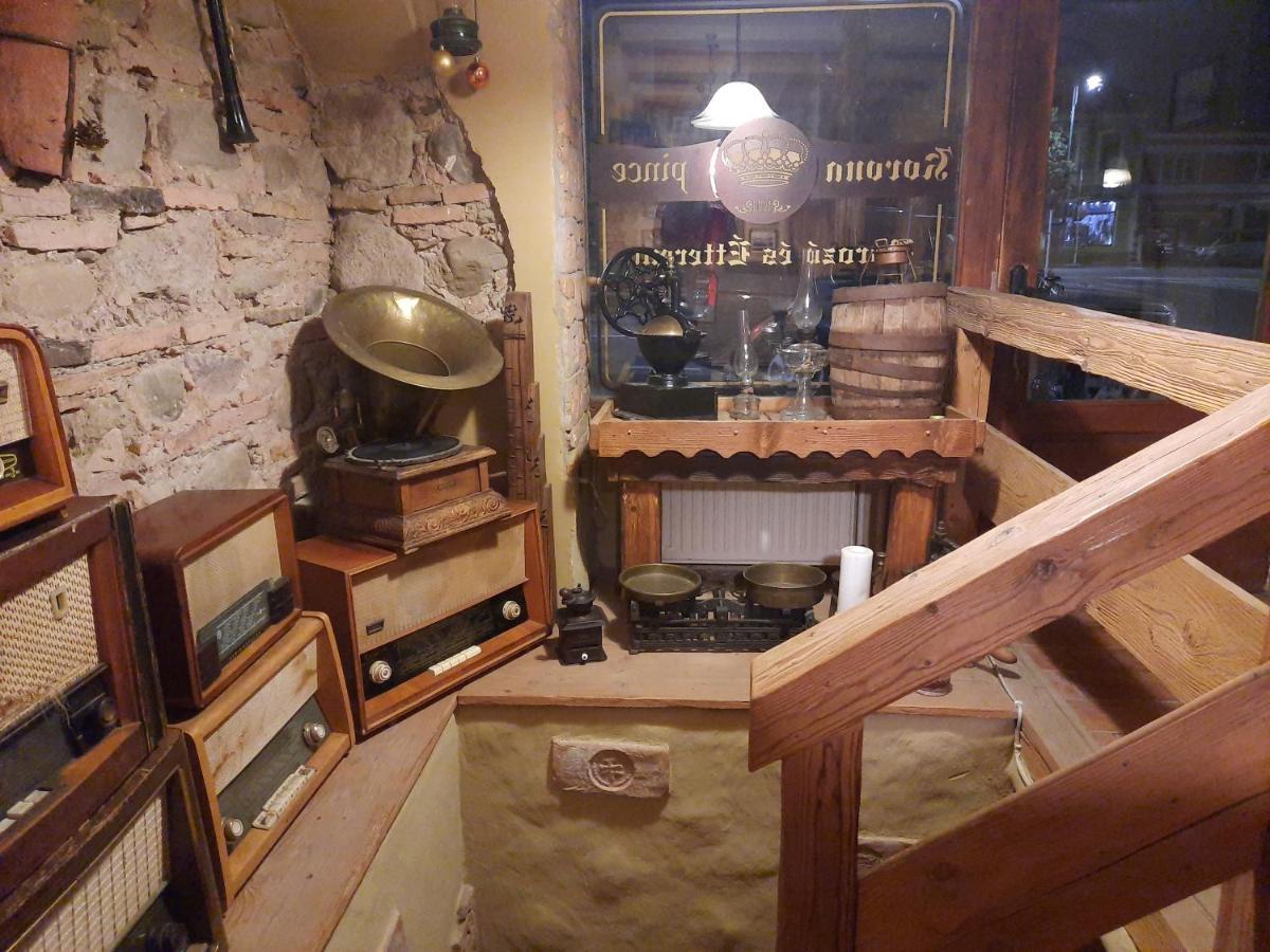 Bed and Breakfast Korona Panzio Одорхею-Секуйеск Экстерьер фото