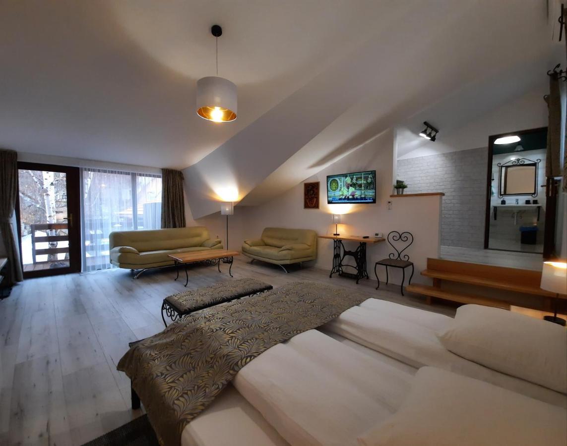 Bed and Breakfast Korona Panzio Одорхею-Секуйеск Экстерьер фото