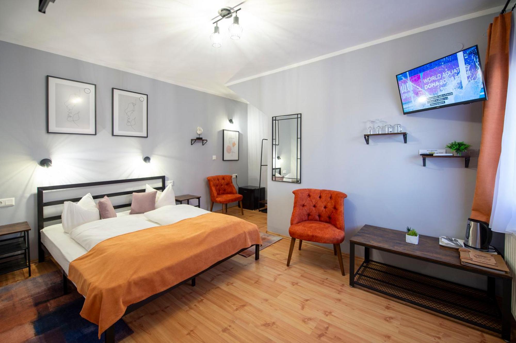 Bed and Breakfast Korona Panzio Одорхею-Секуйеск Экстерьер фото