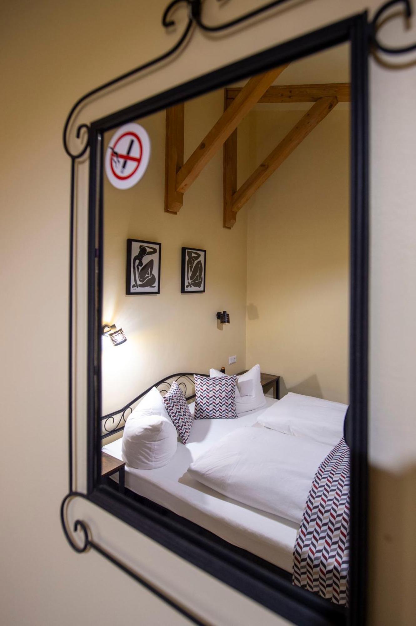 Bed and Breakfast Korona Panzio Одорхею-Секуйеск Экстерьер фото