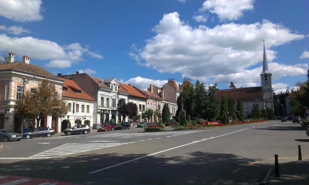 Bed and Breakfast Korona Panzio Одорхею-Секуйеск Экстерьер фото